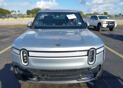 2024 Rivian R1T Adventure Dual Motor Large Pack/Adventure Dual Motor Perf Large Pack z USA, uszkodzony, nr VIN 7FCTGBAA0RN031738